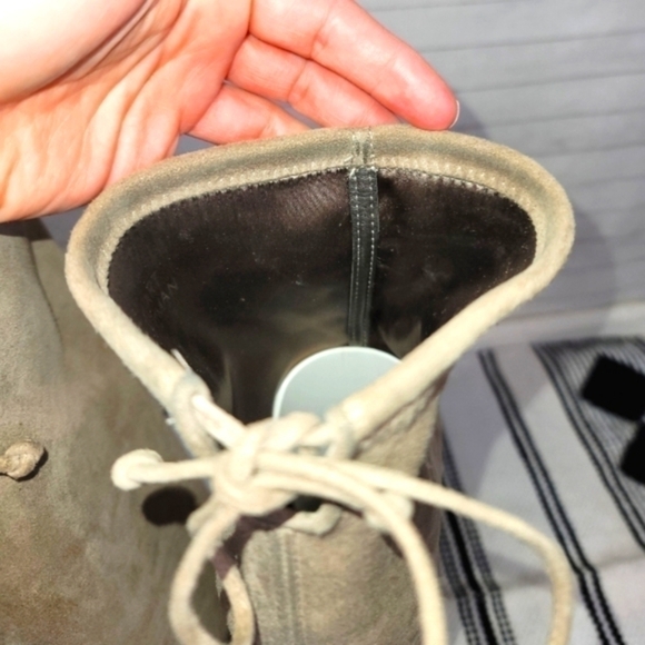 Stuart Weitzman Jocey Taupe Over The Knee Suede Flat Boots, sz 8.5 - Picture 9 of 16